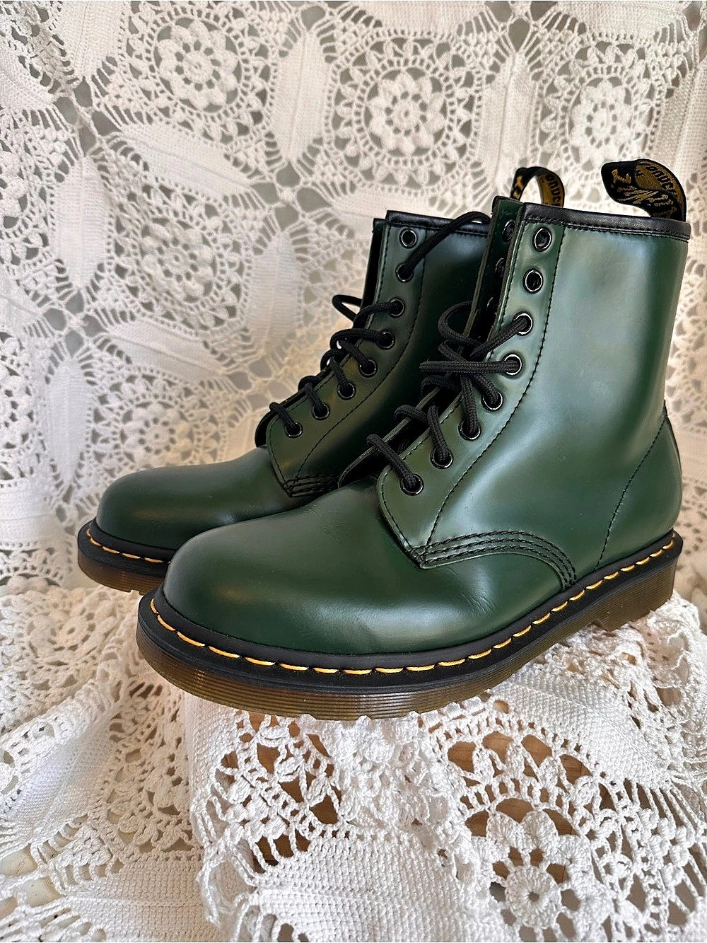 Dr. Martens 1460 Green Smooth Leather 8-Eye Boots Ankle Combat Size 9 GUC - Picture 3 of 10